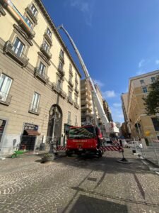 Noleggio Camion Gru Napoli